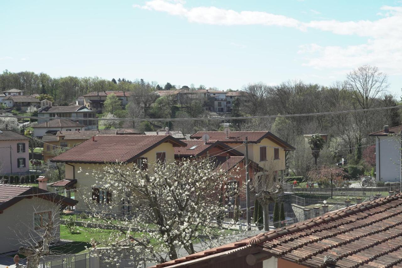 Отель Cascina Riva Leggiuno Экстерьер фото